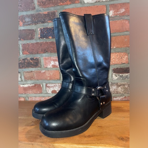 SUGAR Women's Huncho Tall Booties - Picture 3 of 5